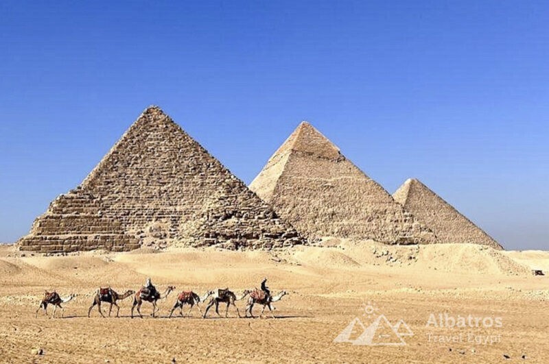 Каир и пирамиды из Хургады